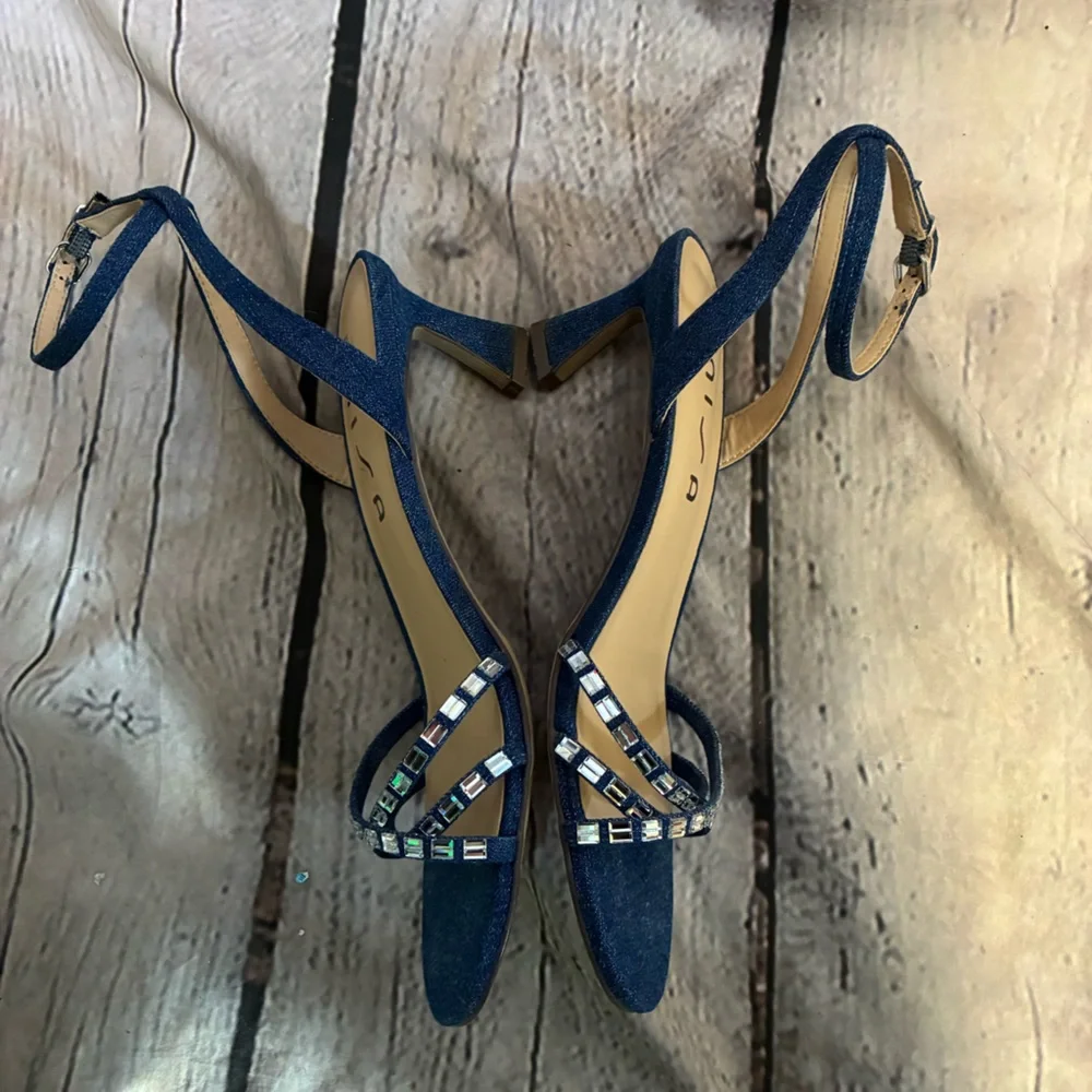 Unisa Women’s Blue Denim Strappy Rhinestone Embellished Block‎ Heel Sandals GUC